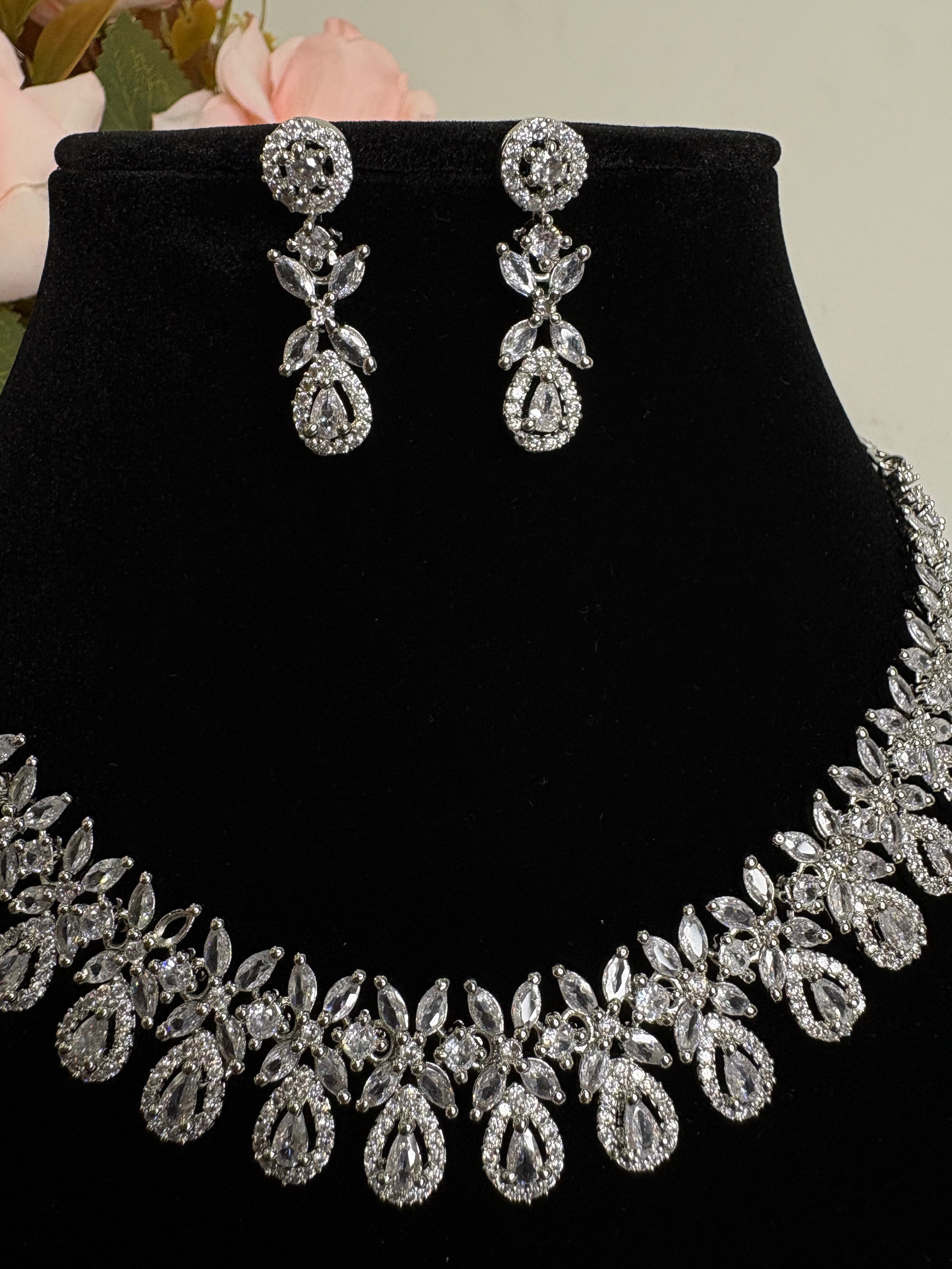 American Diamond Necklace Set- YJ110035