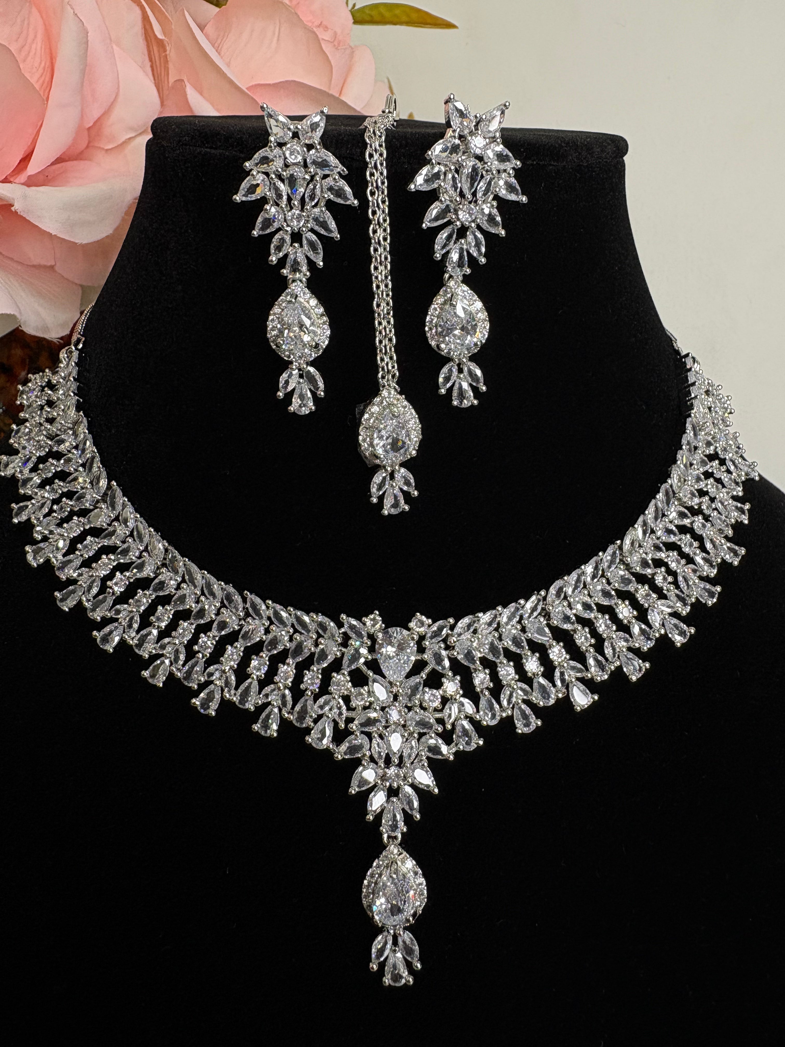 American Diamond Necklace Set- YJ110027