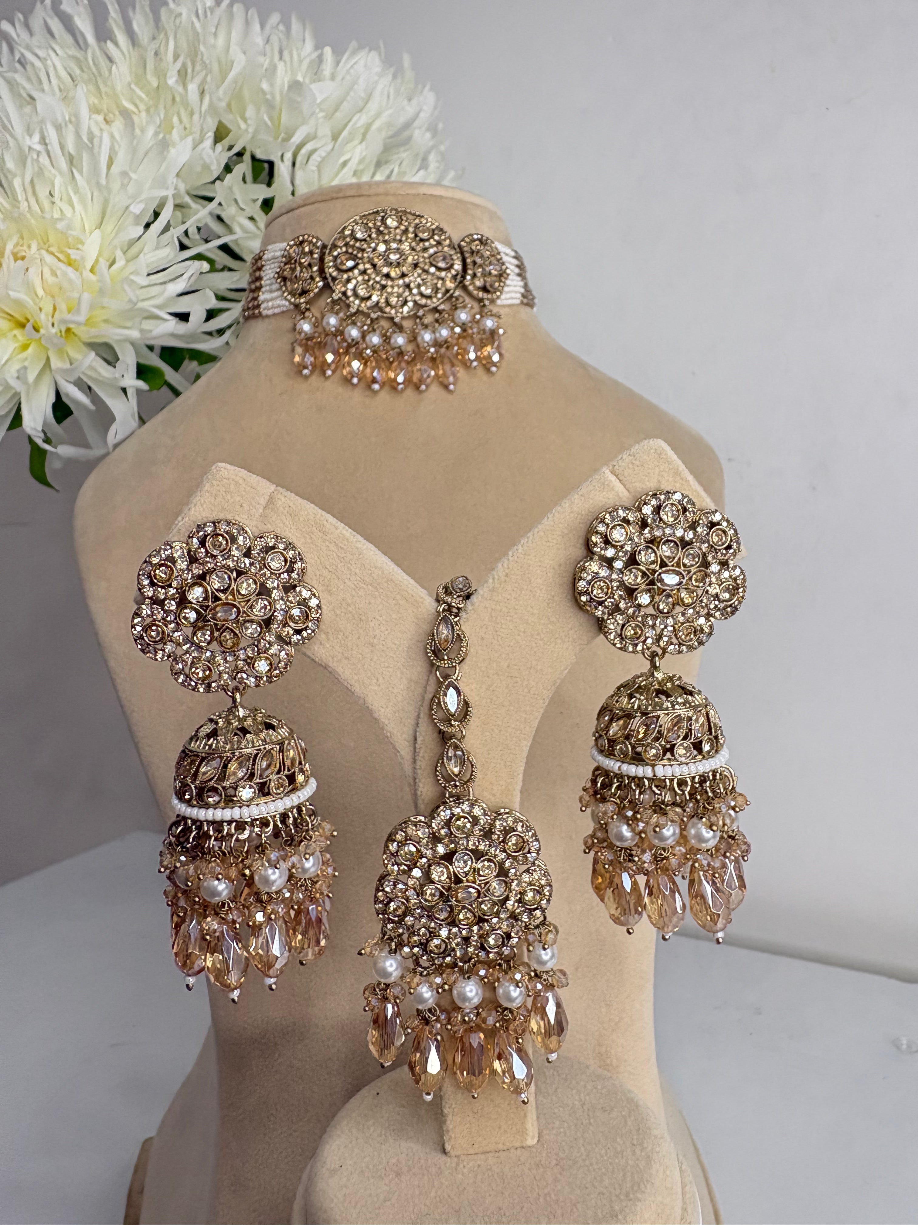 Reverse AD Pearl Choker Set- YJ610004