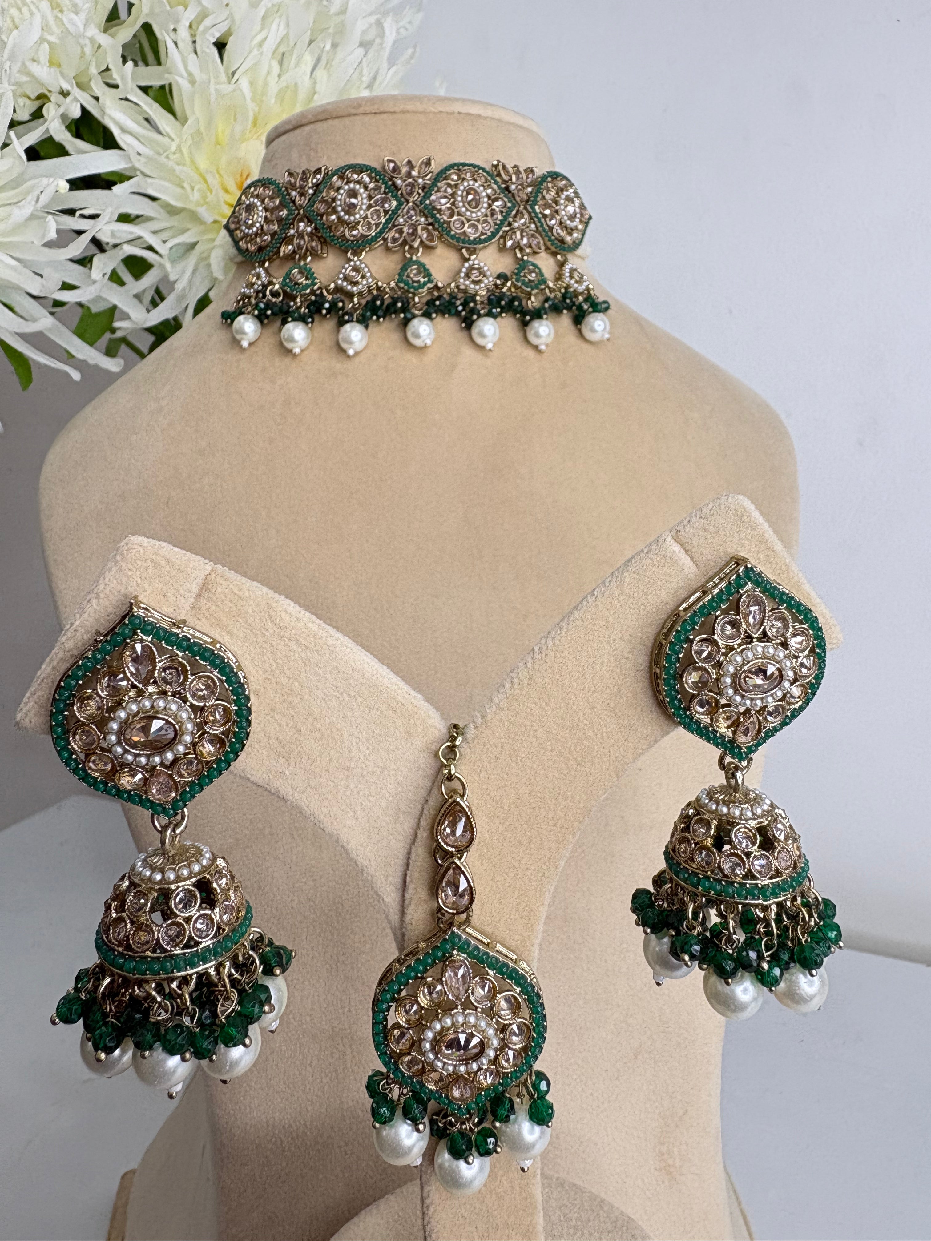 Reverse AD Pearl Choker Set- YJ610001