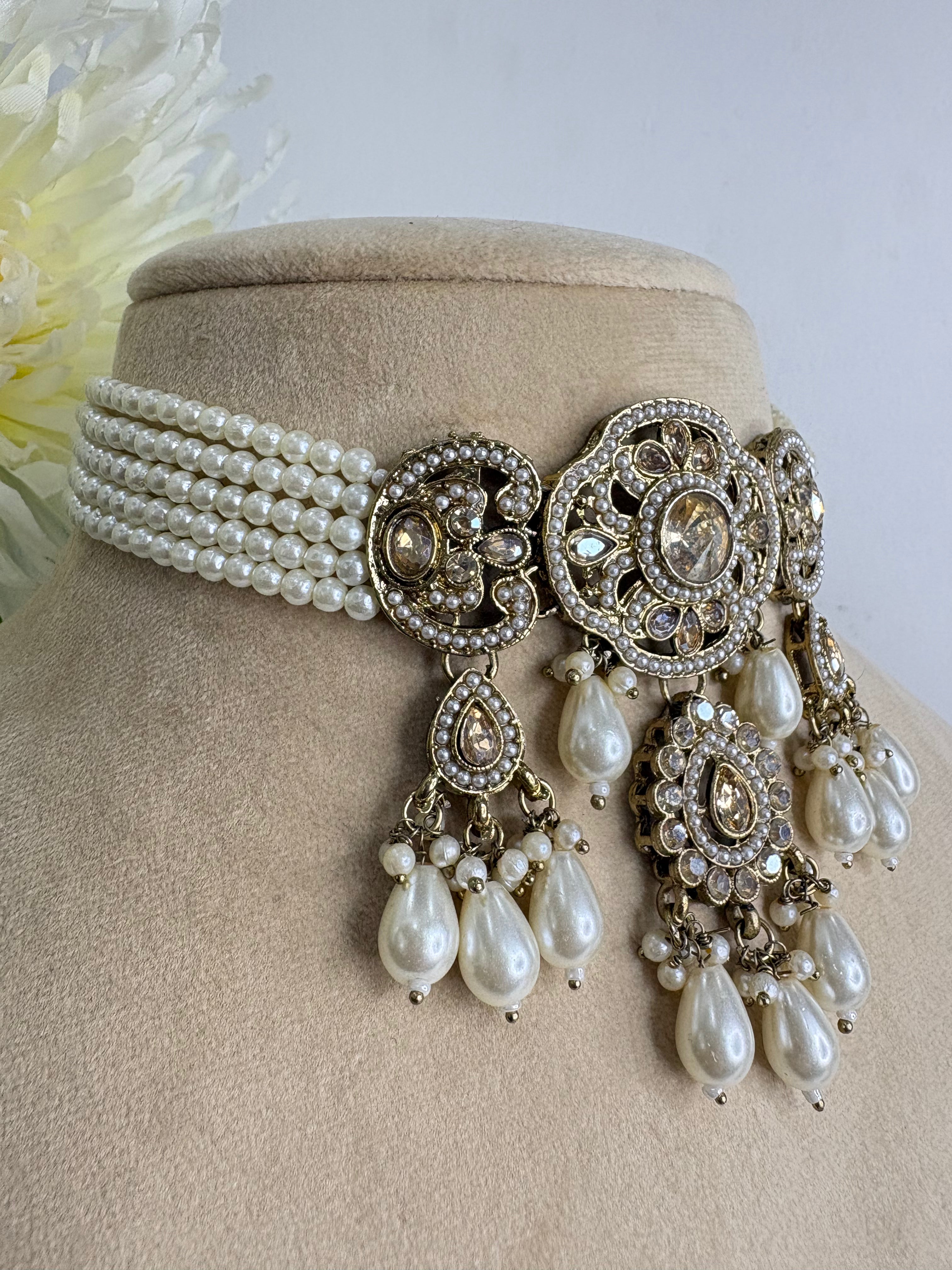 Reverse AD Pearl Choker Set- YJ610003