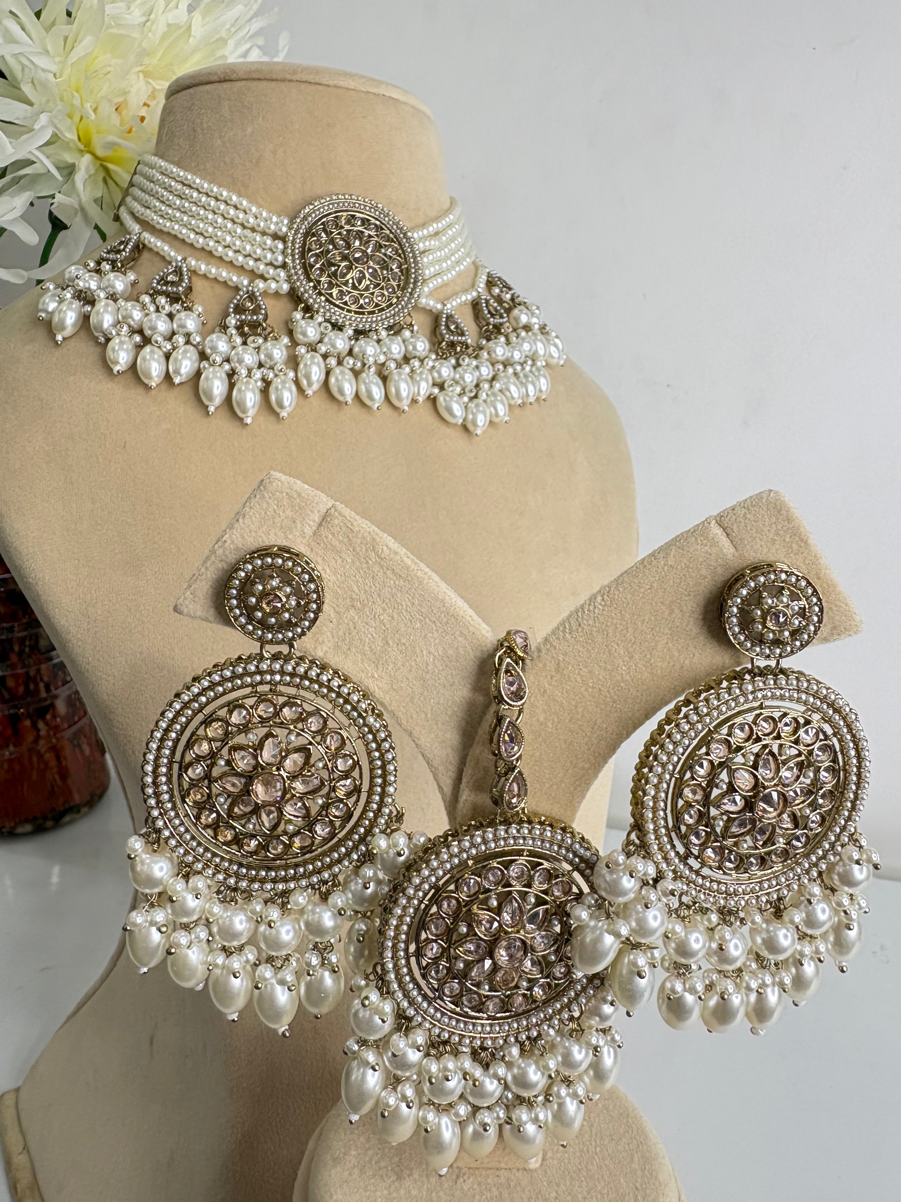 Reverse AD Pearl Choker Set- YJ610002