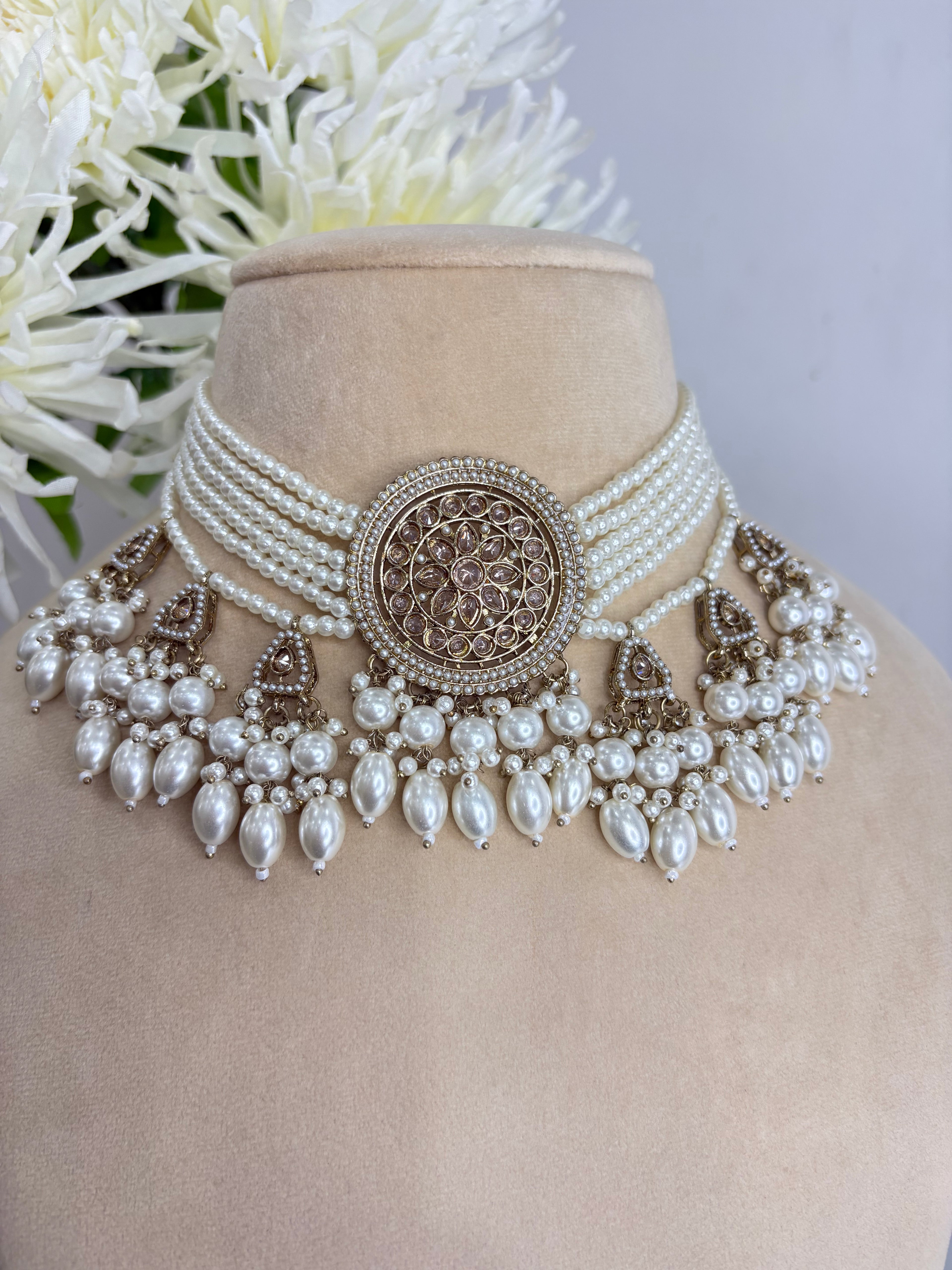 Reverse AD Pearl Choker Set- YJ610002