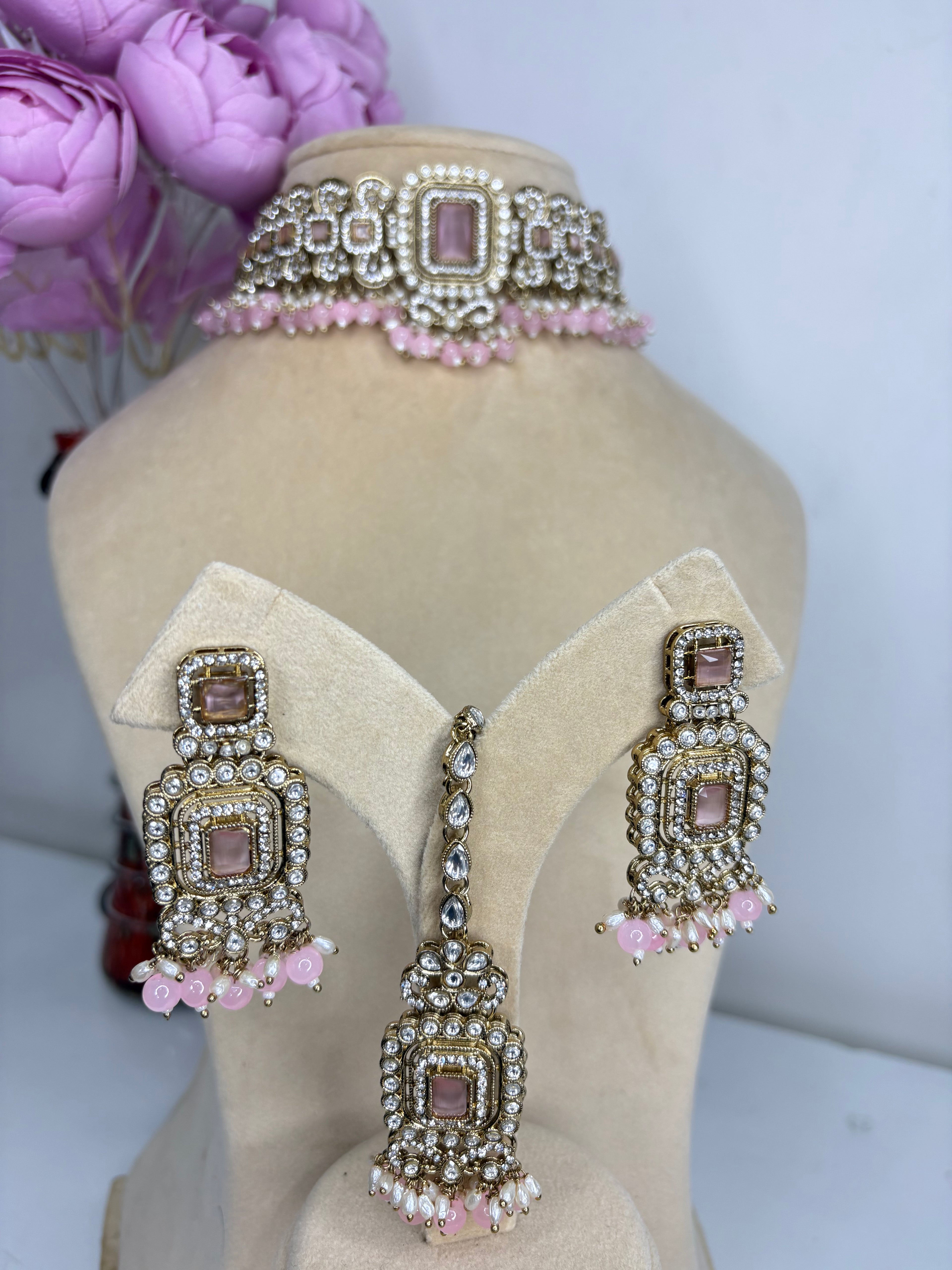 Kundan Choker Set- YJ310003