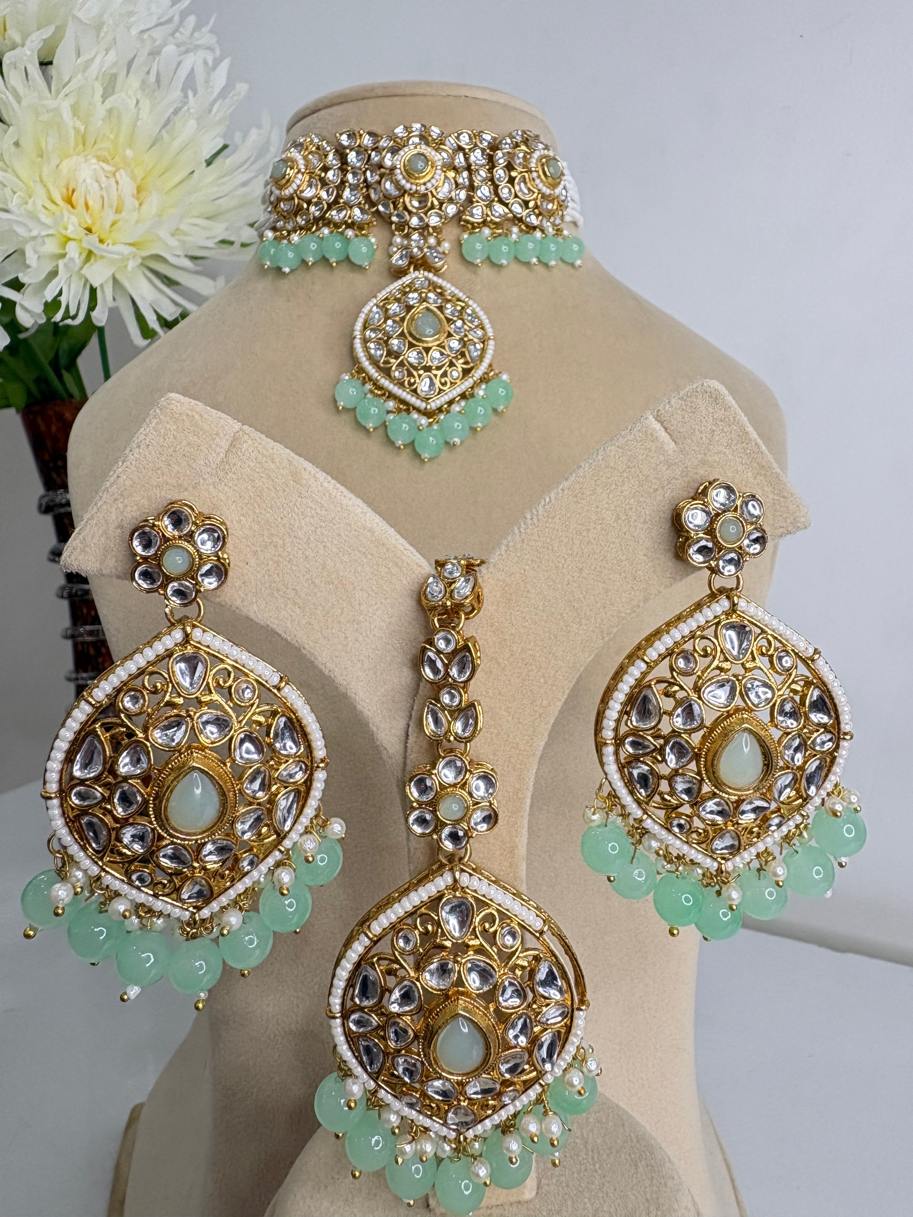 Kundan Necklace Set- YJ310009