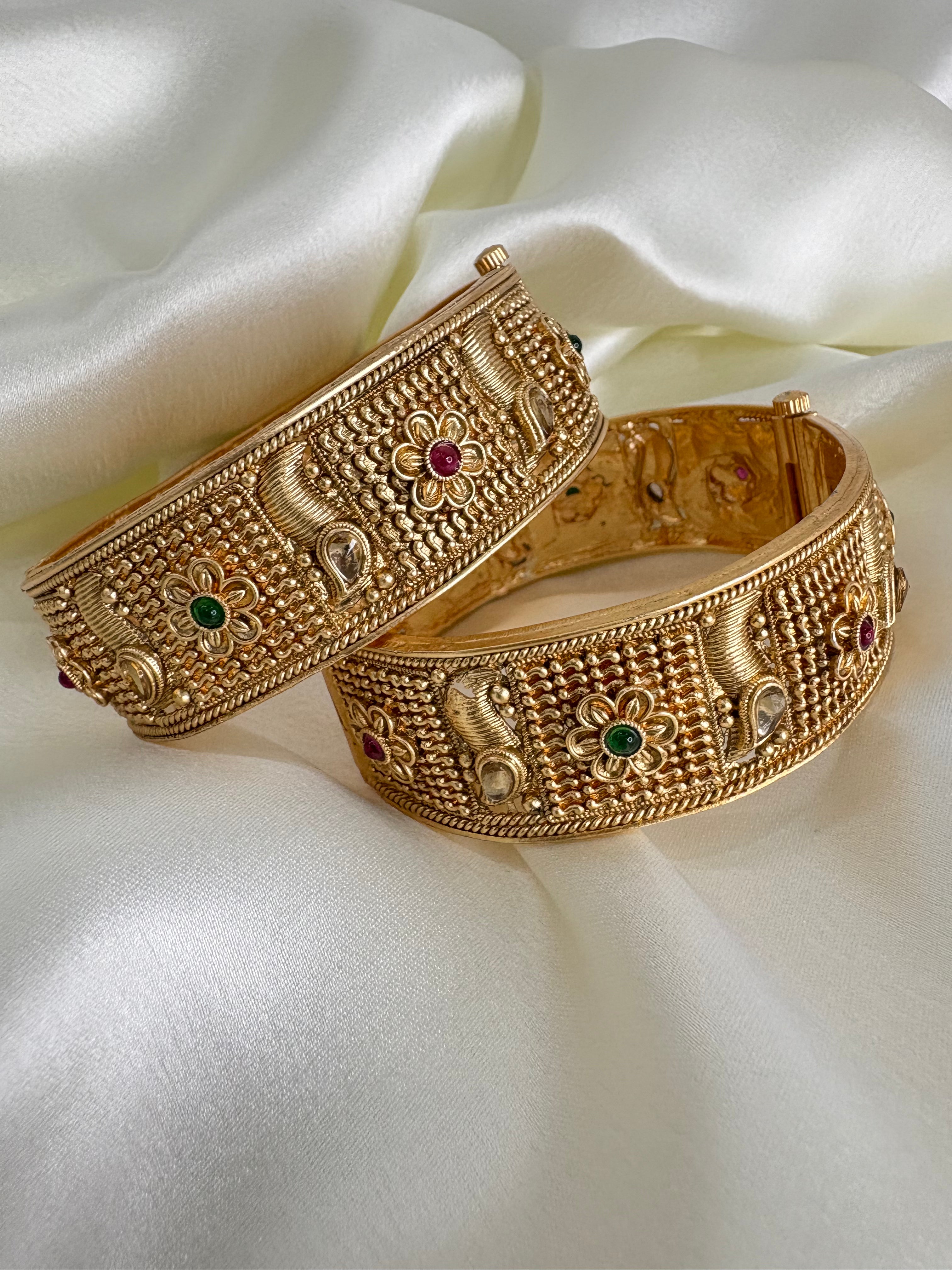 Gold Plated Bangle Set- YJ840001