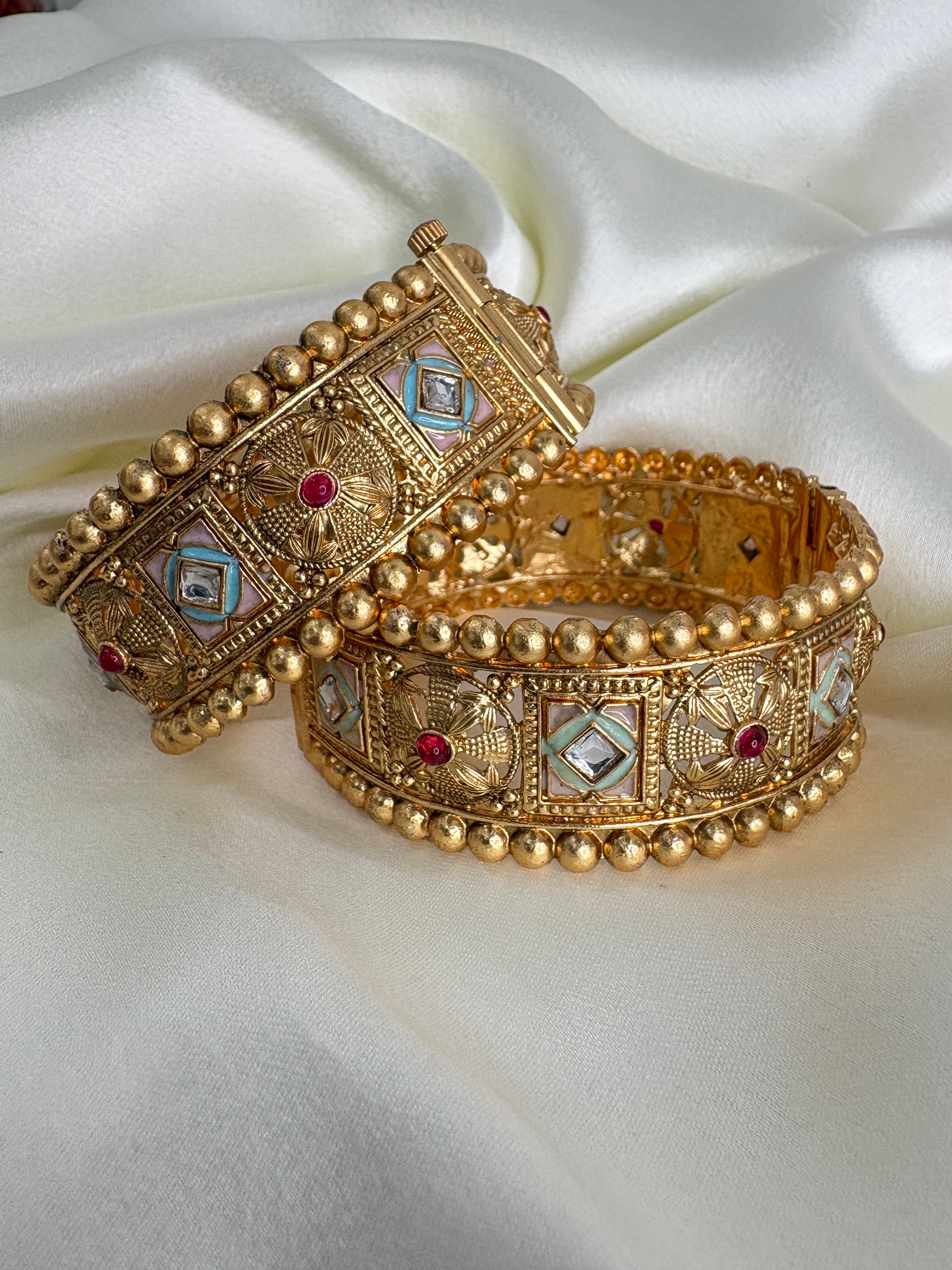 Gold Plated Bangle Set- YJ840004