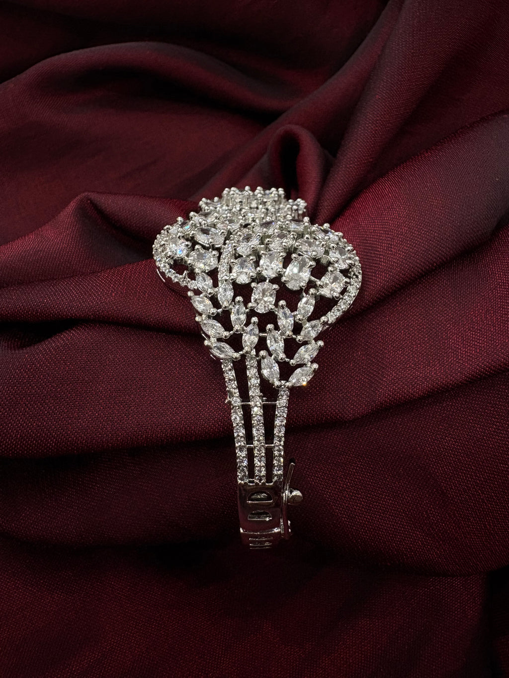 American Diamond Bracelet- YJ140003