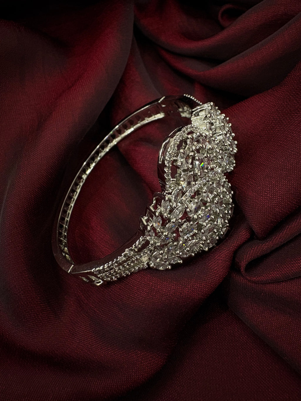 American Diamond Bracelet- YJ140003