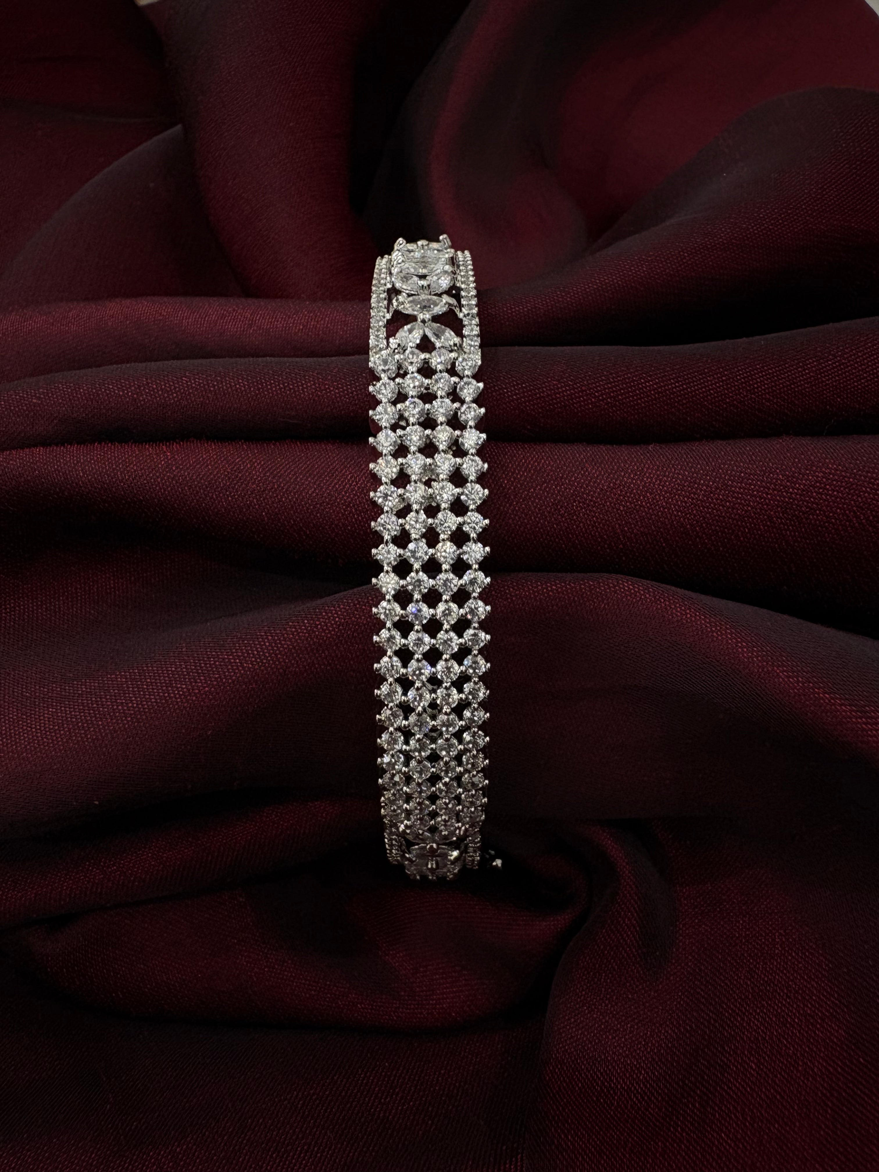 American Diamond Bracelet- YJ140005