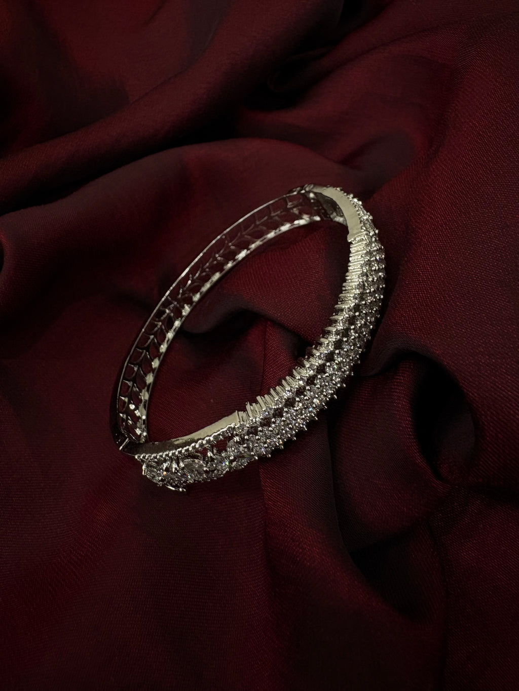 American Diamond Bracelet- YJ140005