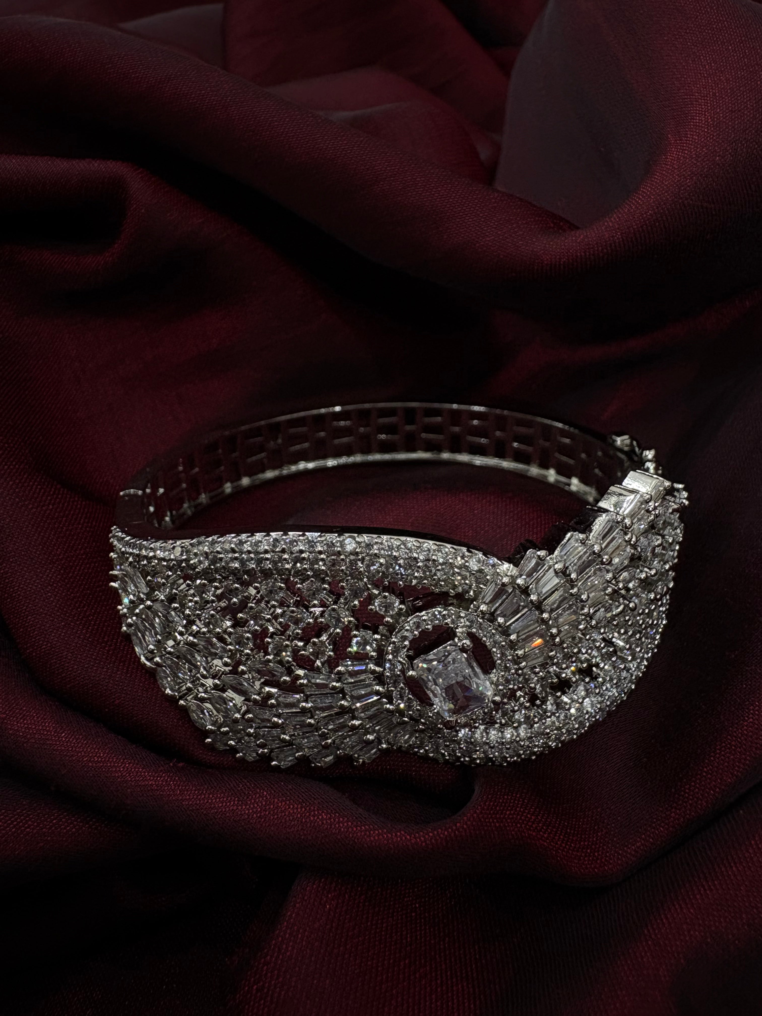 American Diamond Bracelet- YJ140006