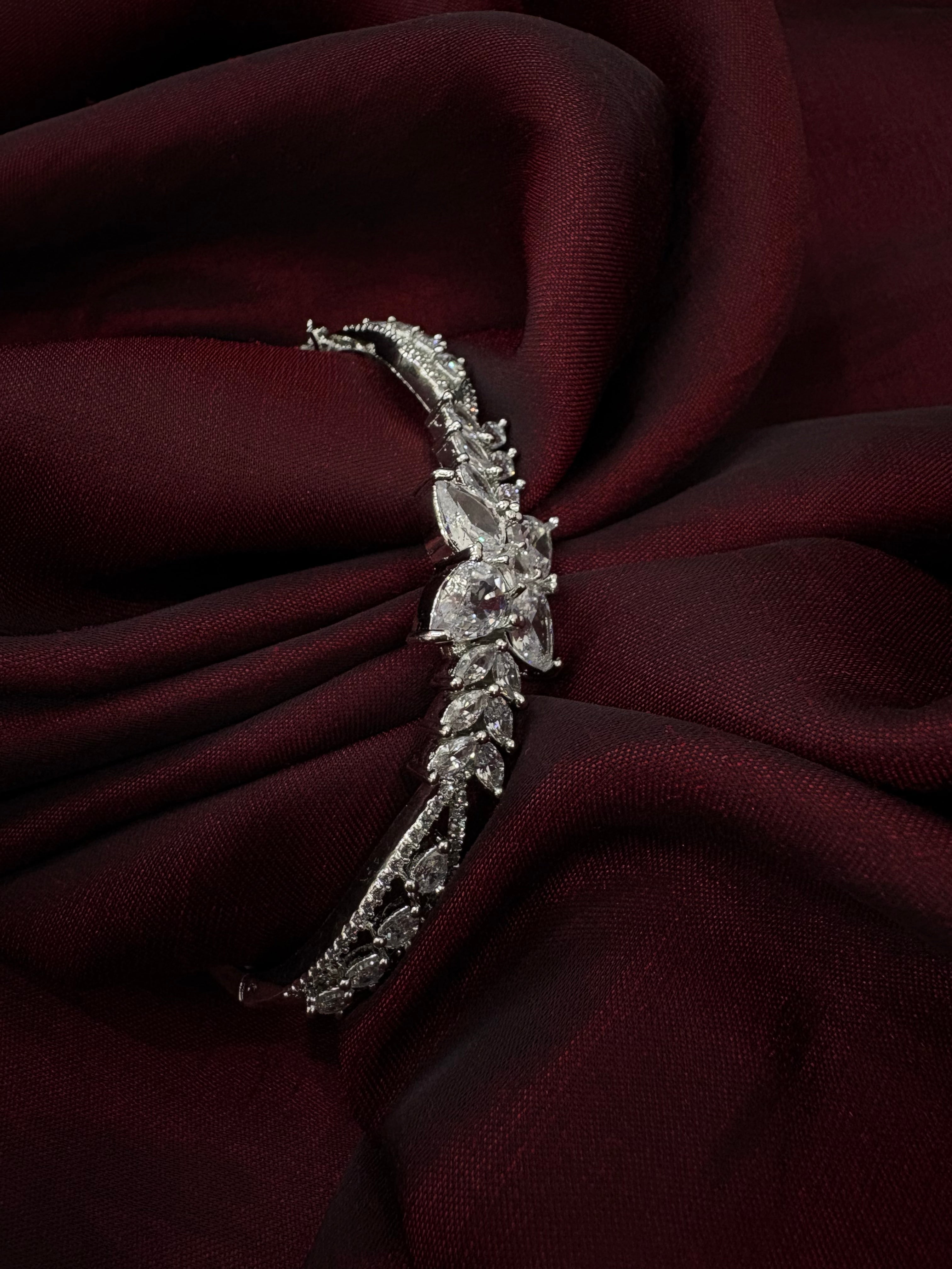 American Diamond Bracelet- YJ140008