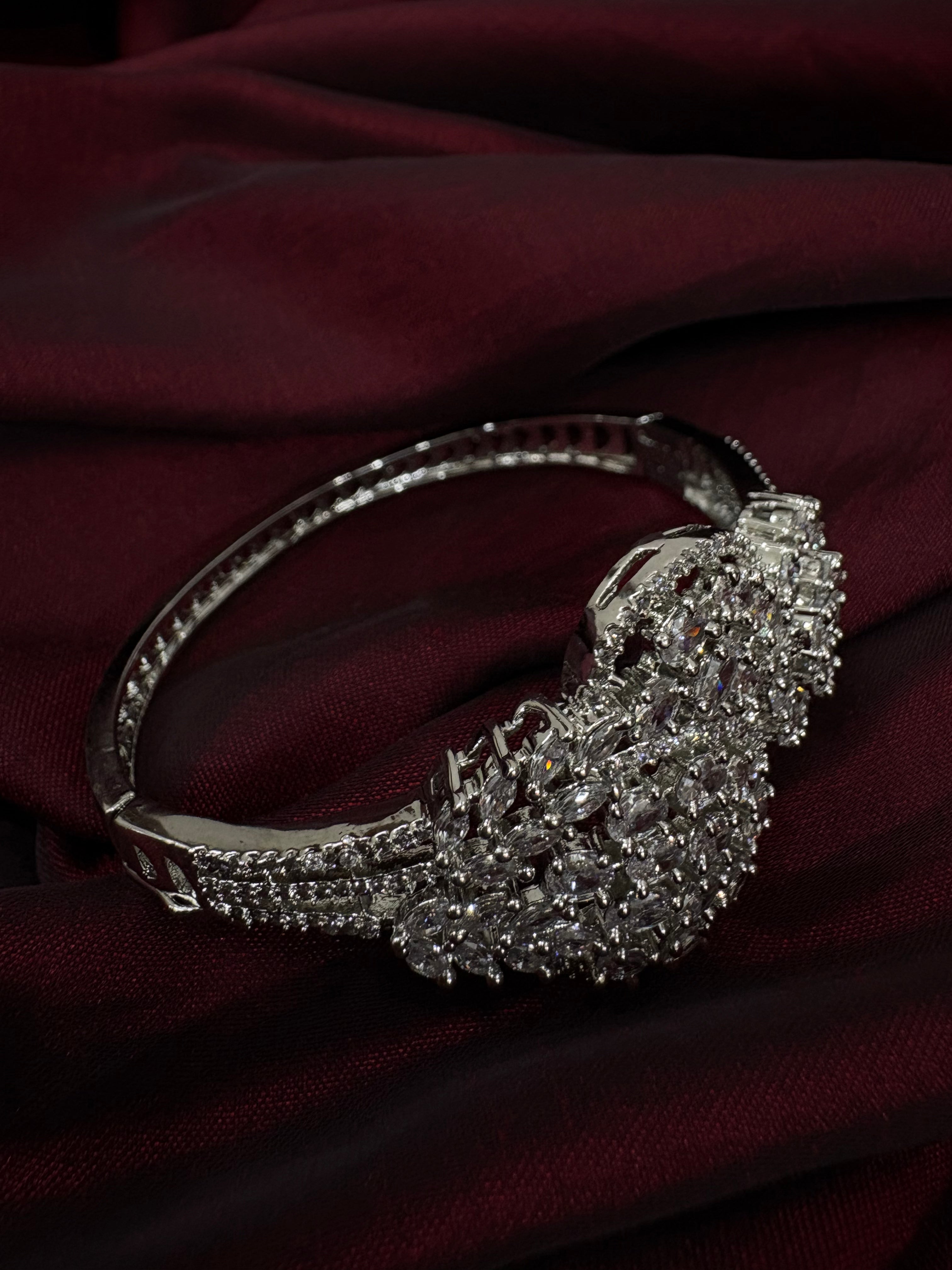 American Diamond Bracelet- YJ140010