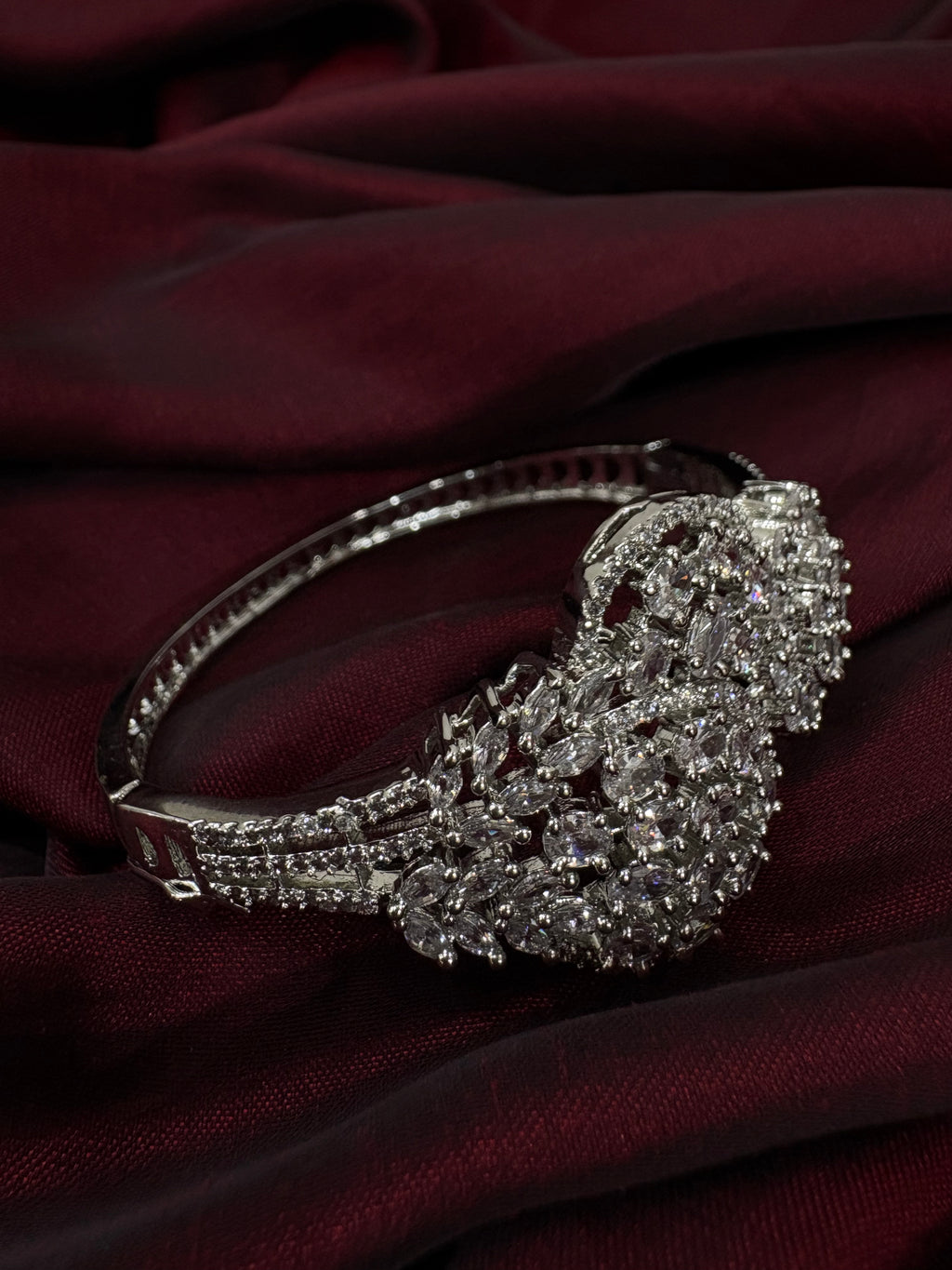 American Diamond Bracelet- YJ140010