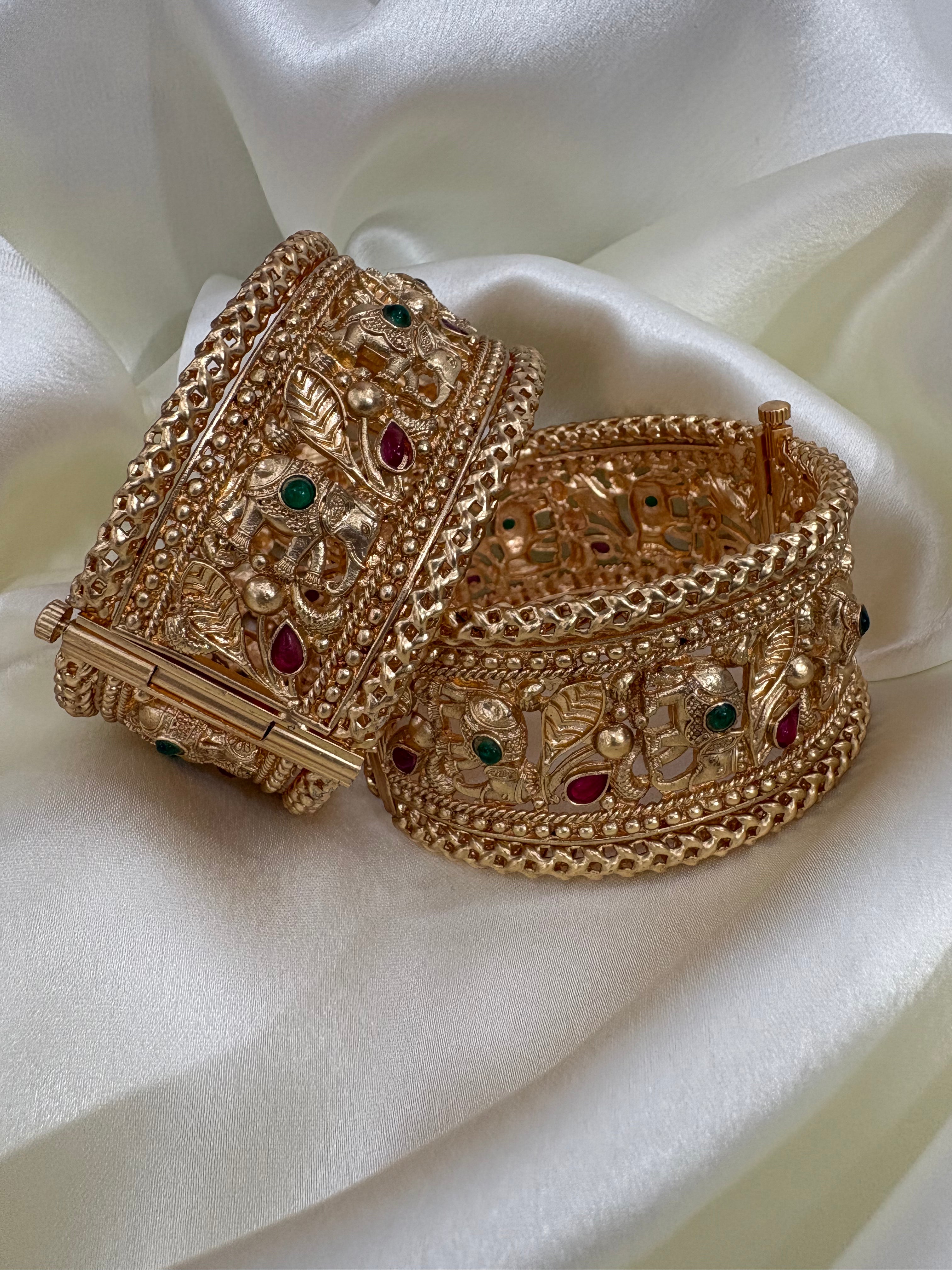Gold Plated Bangle Set- YJ840006