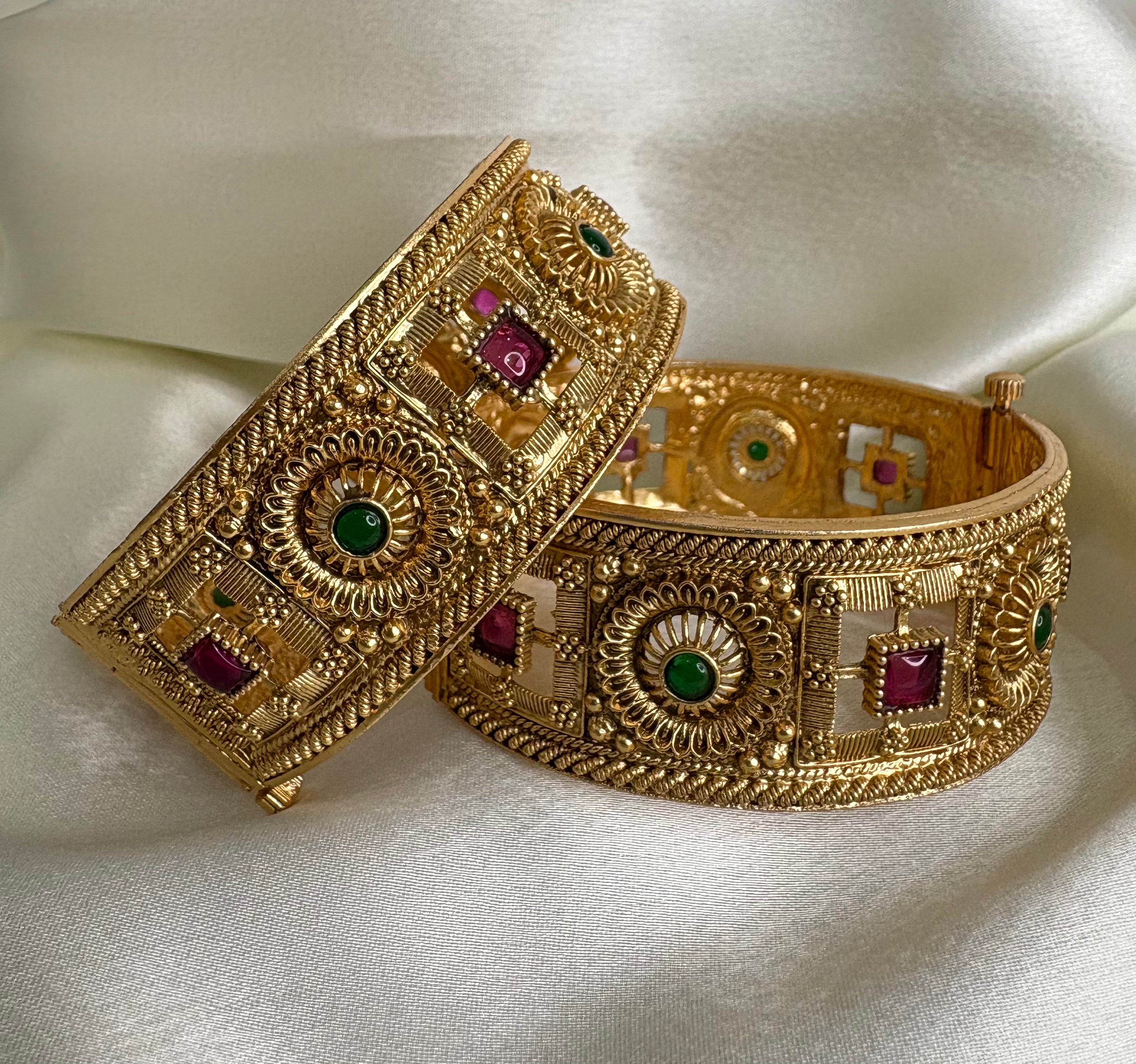 Gold Plated Bangle Set- YJ840008