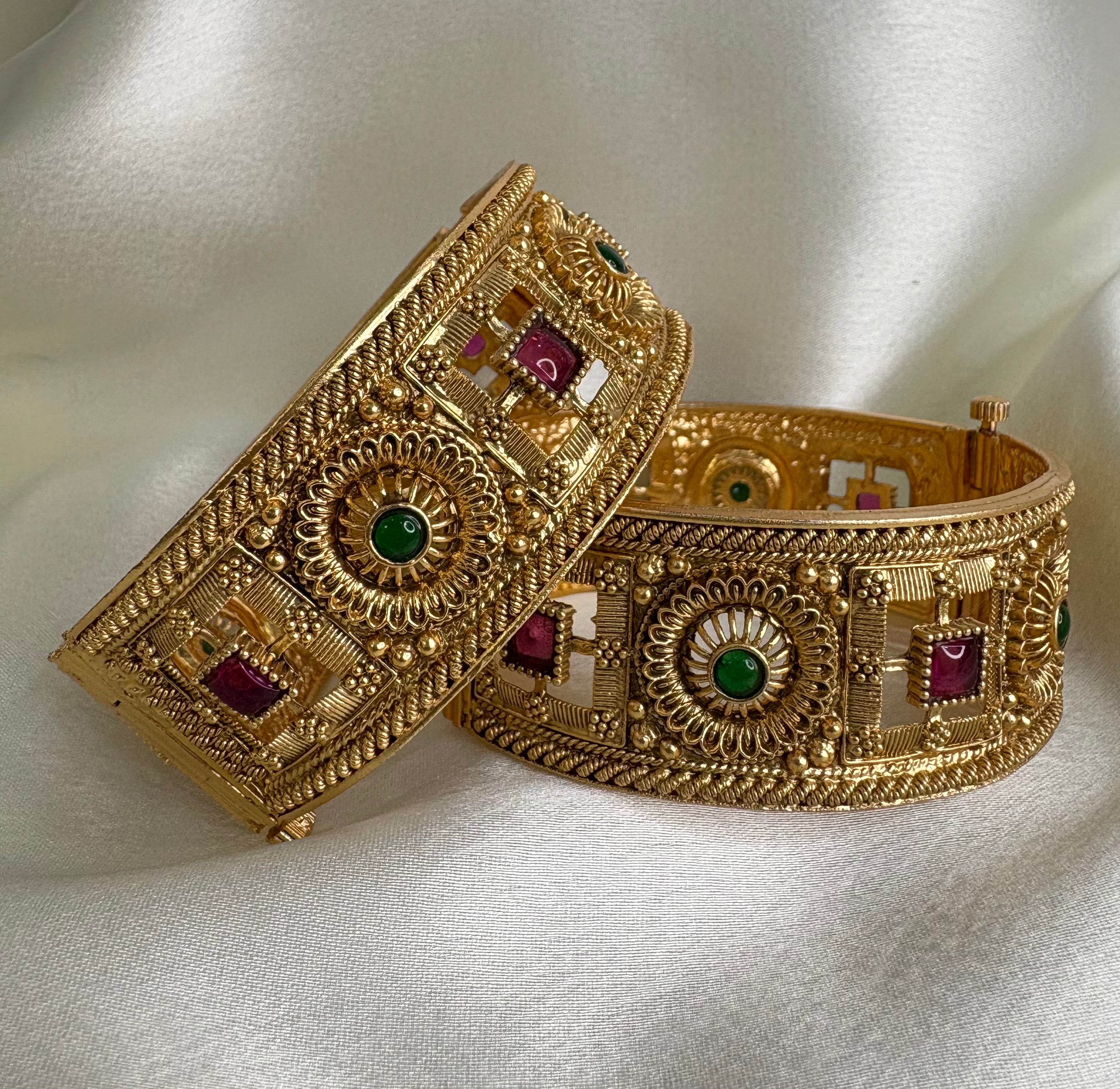 Gold Plated Bangle Set- YJ840008