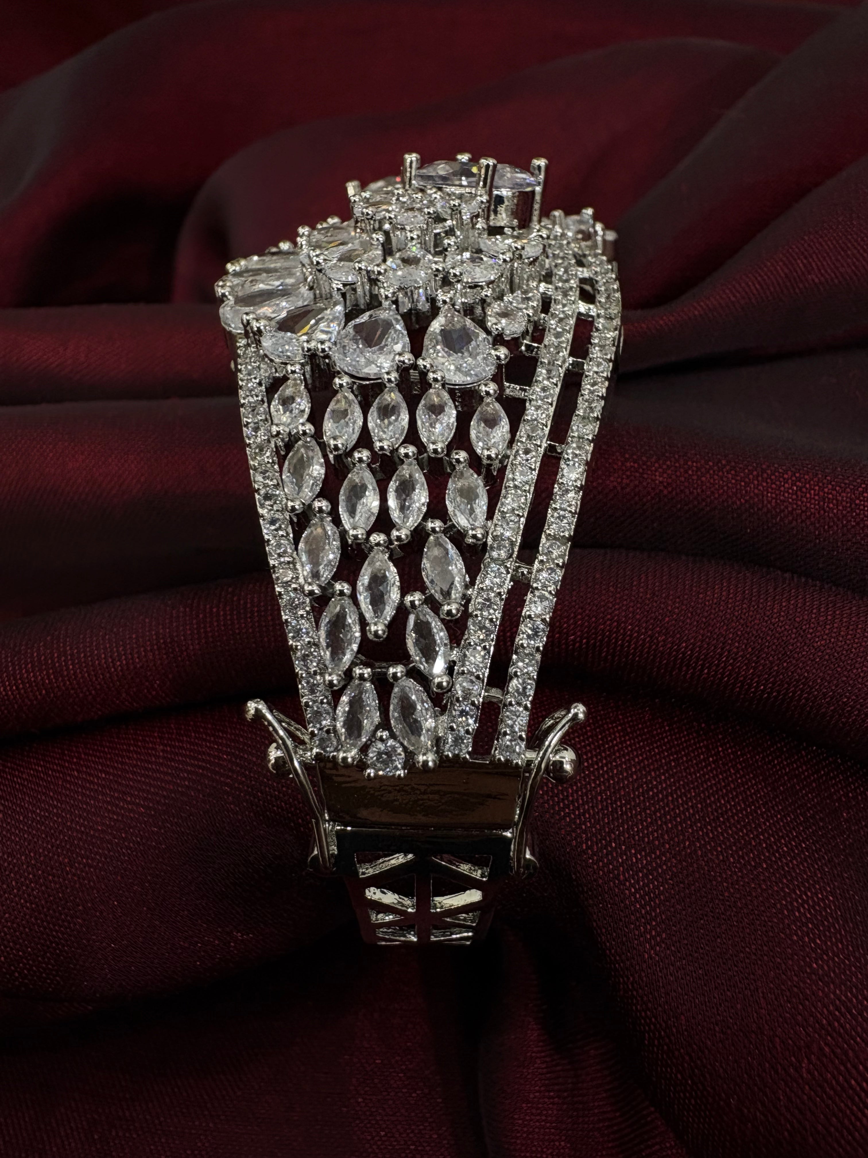 American Diamond Bracelet- YJ140013