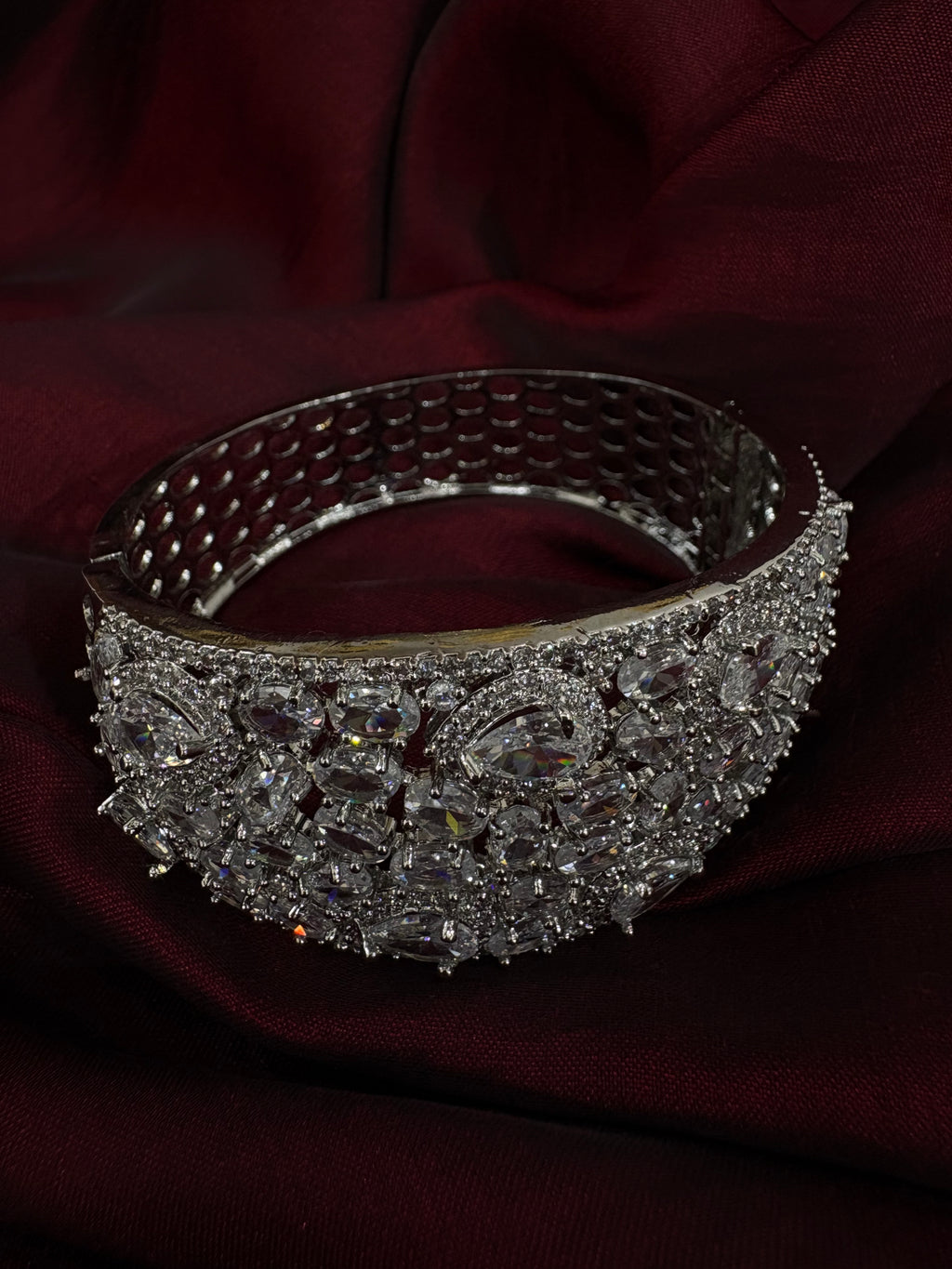 American Diamond Bracelet- YJ140001