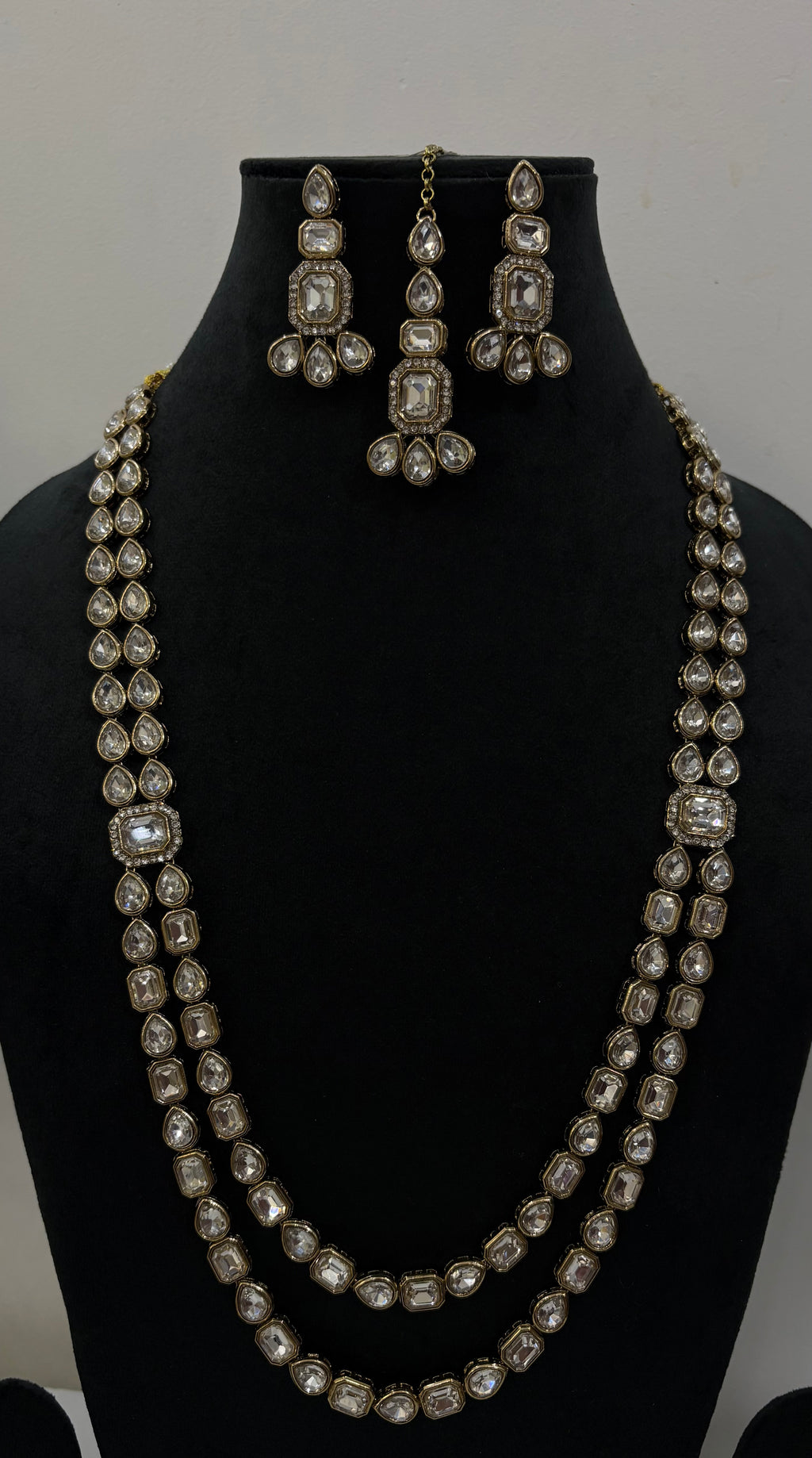 Kundan Necklace Set- YJ310011