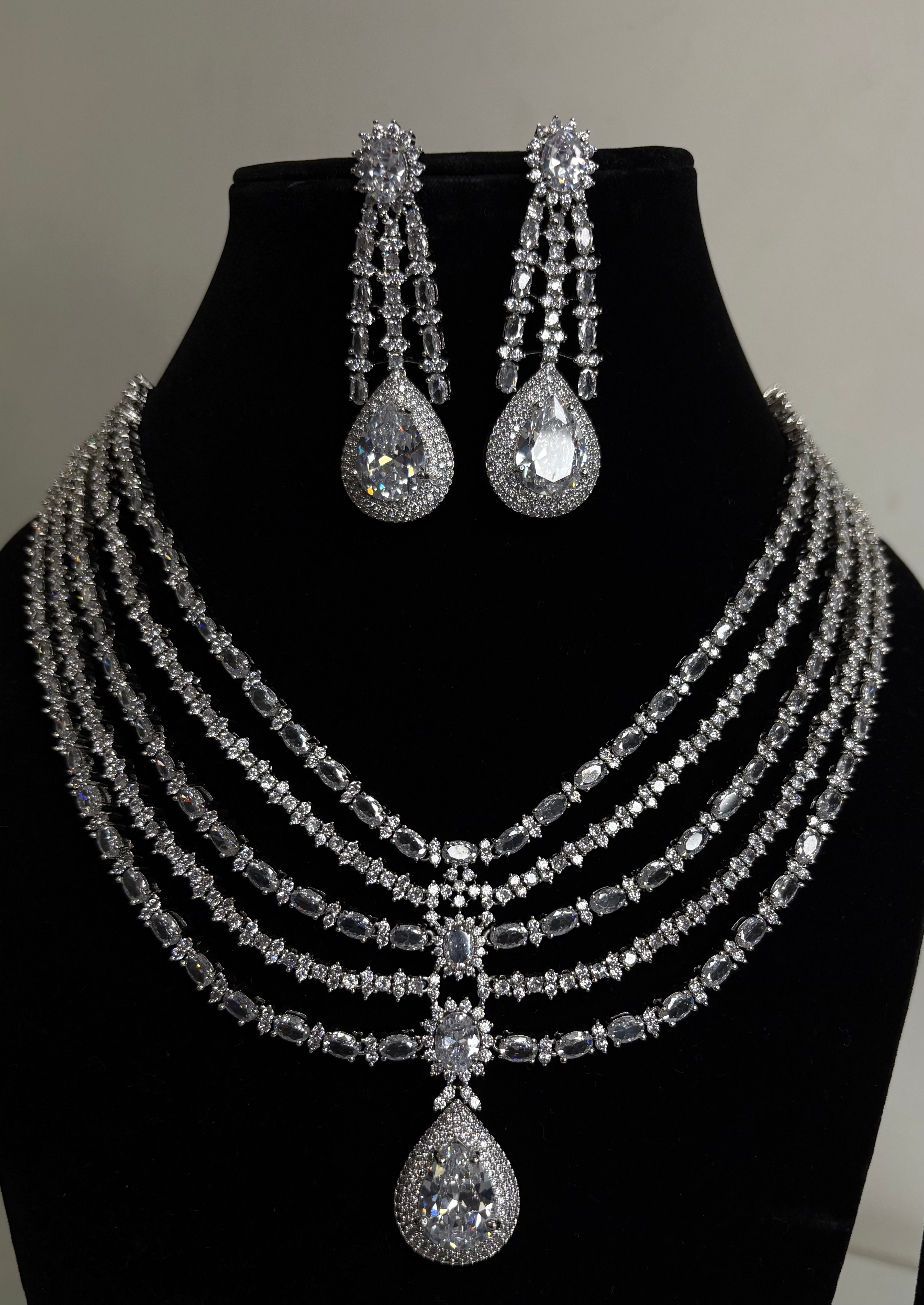 American Diamond Necklace Set- YJ110017
