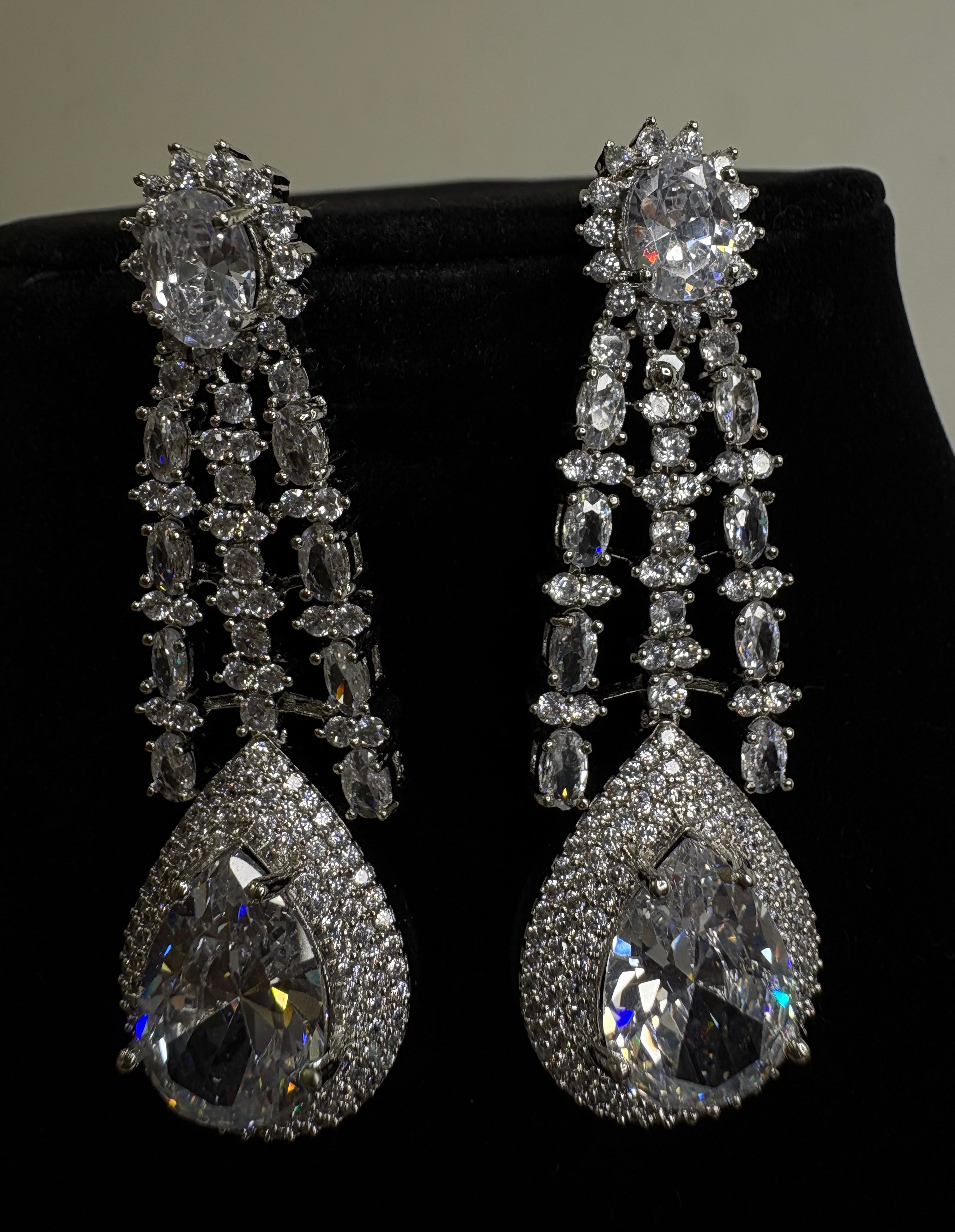 American Diamond Necklace Set- YJ110017