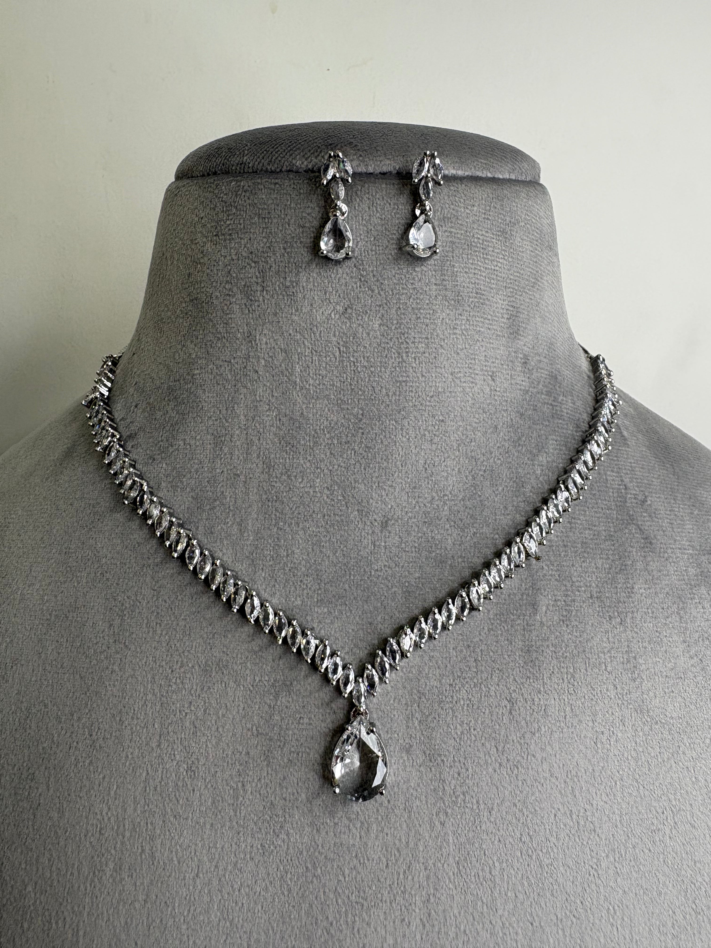 American Diamond Necklace Set- YJ110028