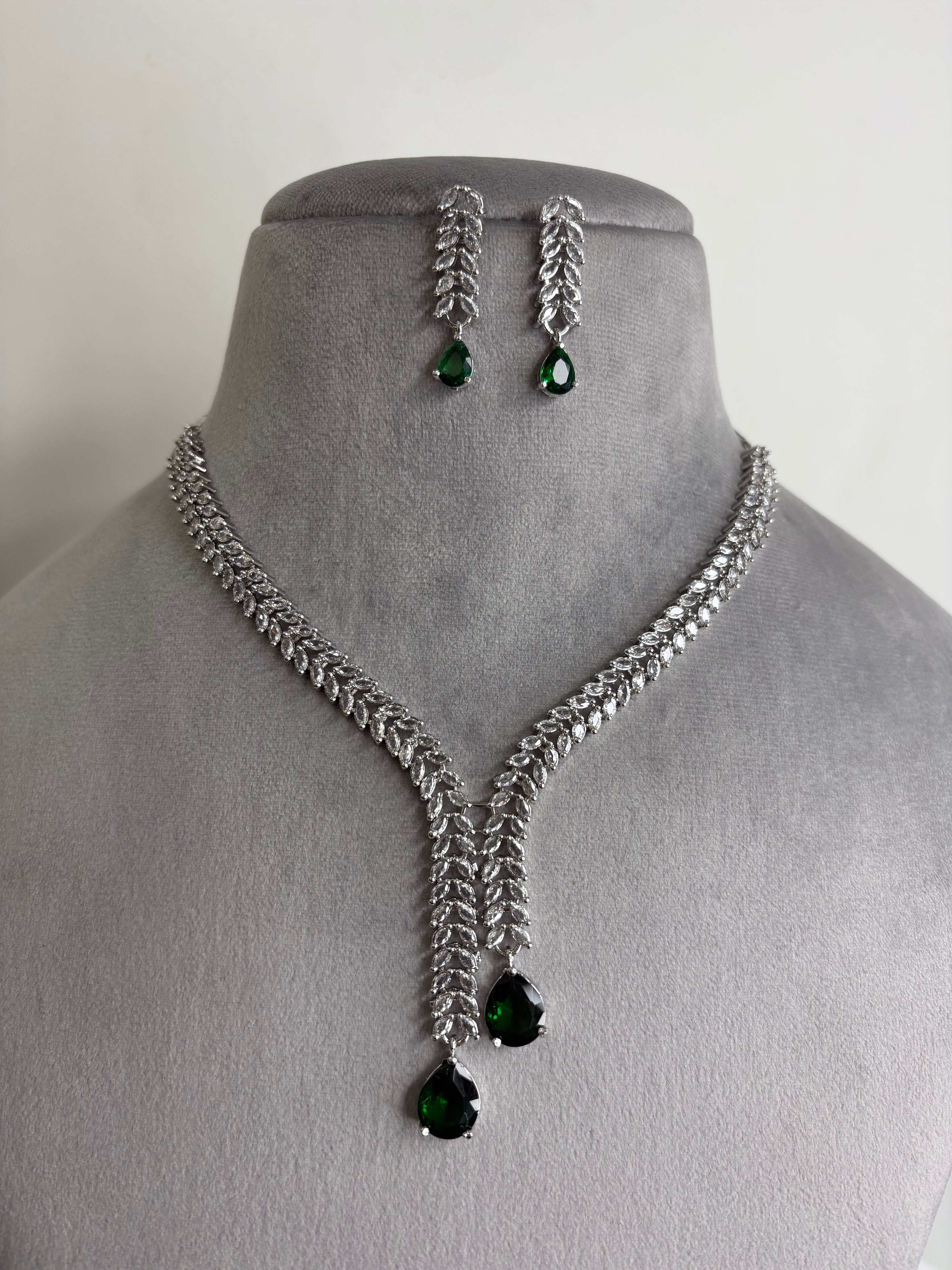 American Diamond Necklace Set- YJ110003