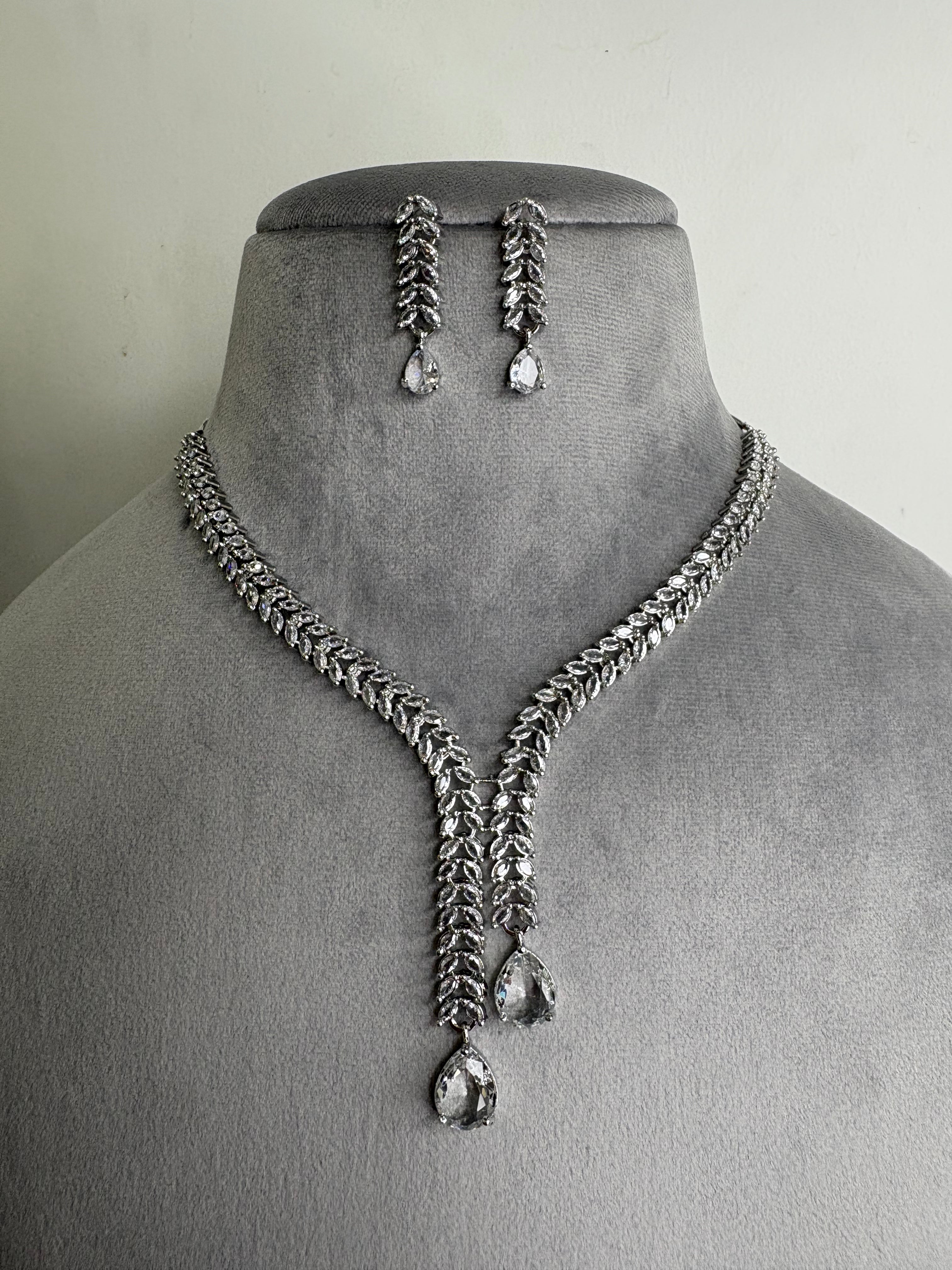 American Diamond Necklace Set- YJ110003