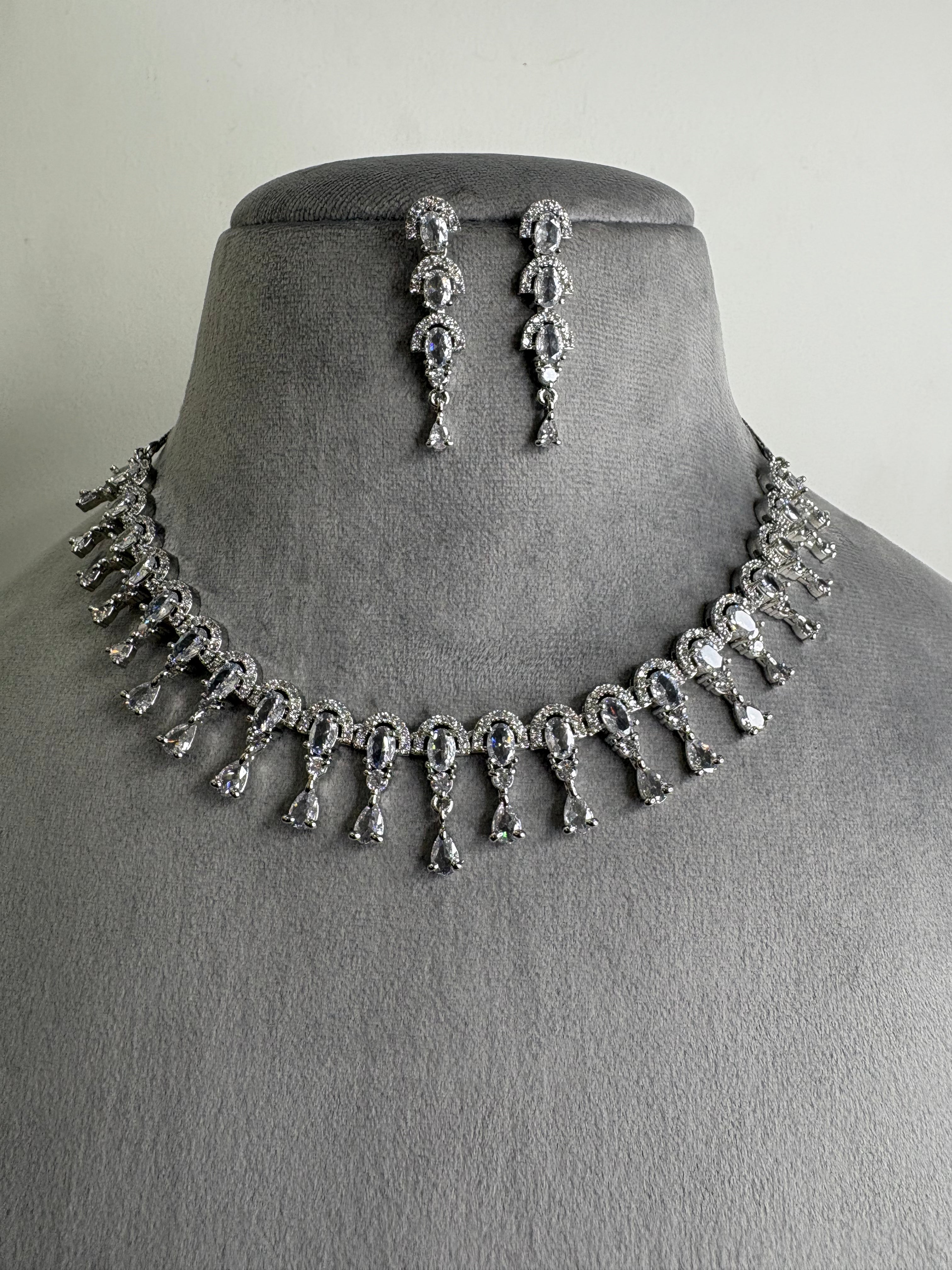 American Diamond Necklace Set- YJ110002