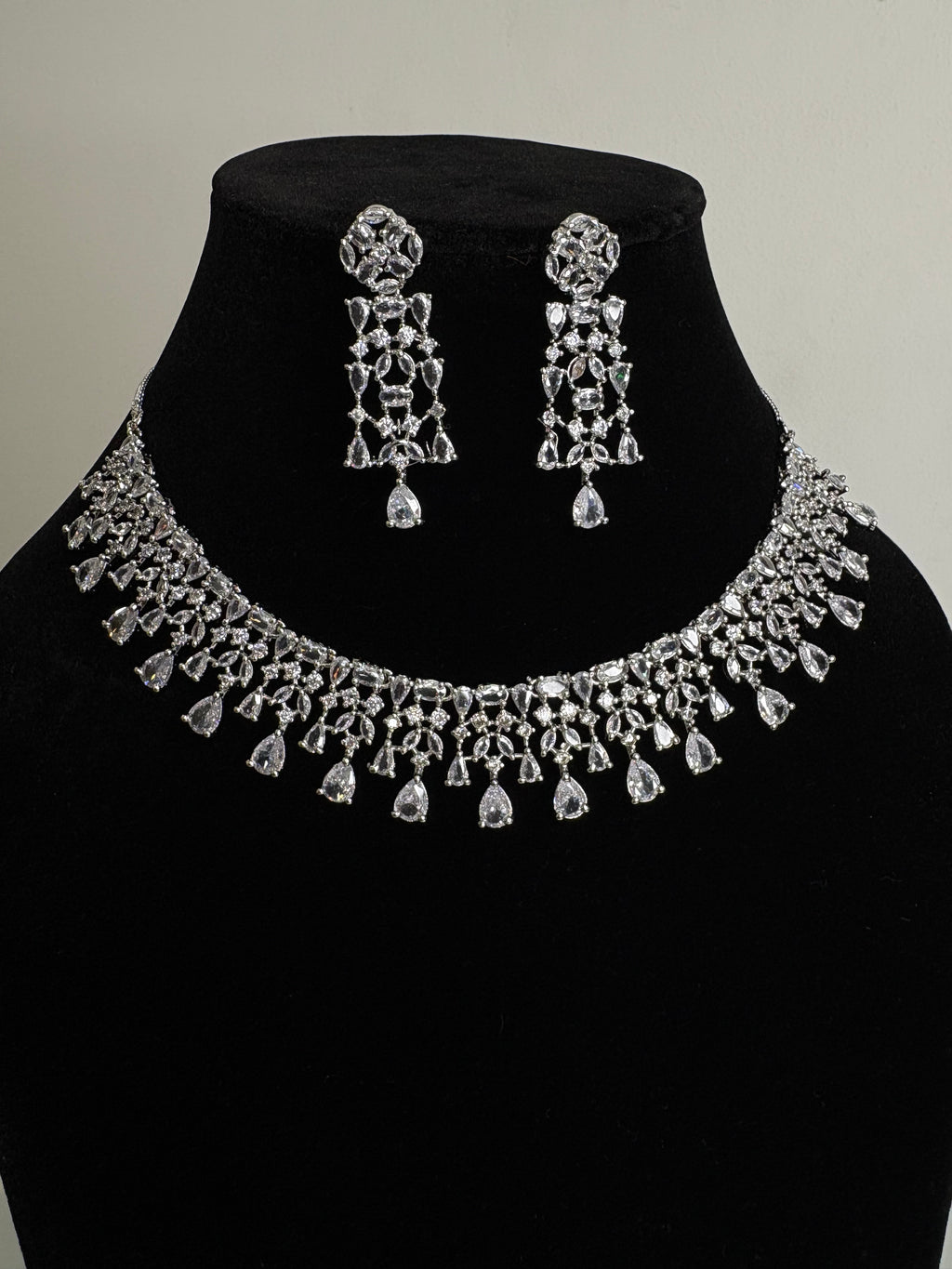American Diamond Necklace Set- YJ110037