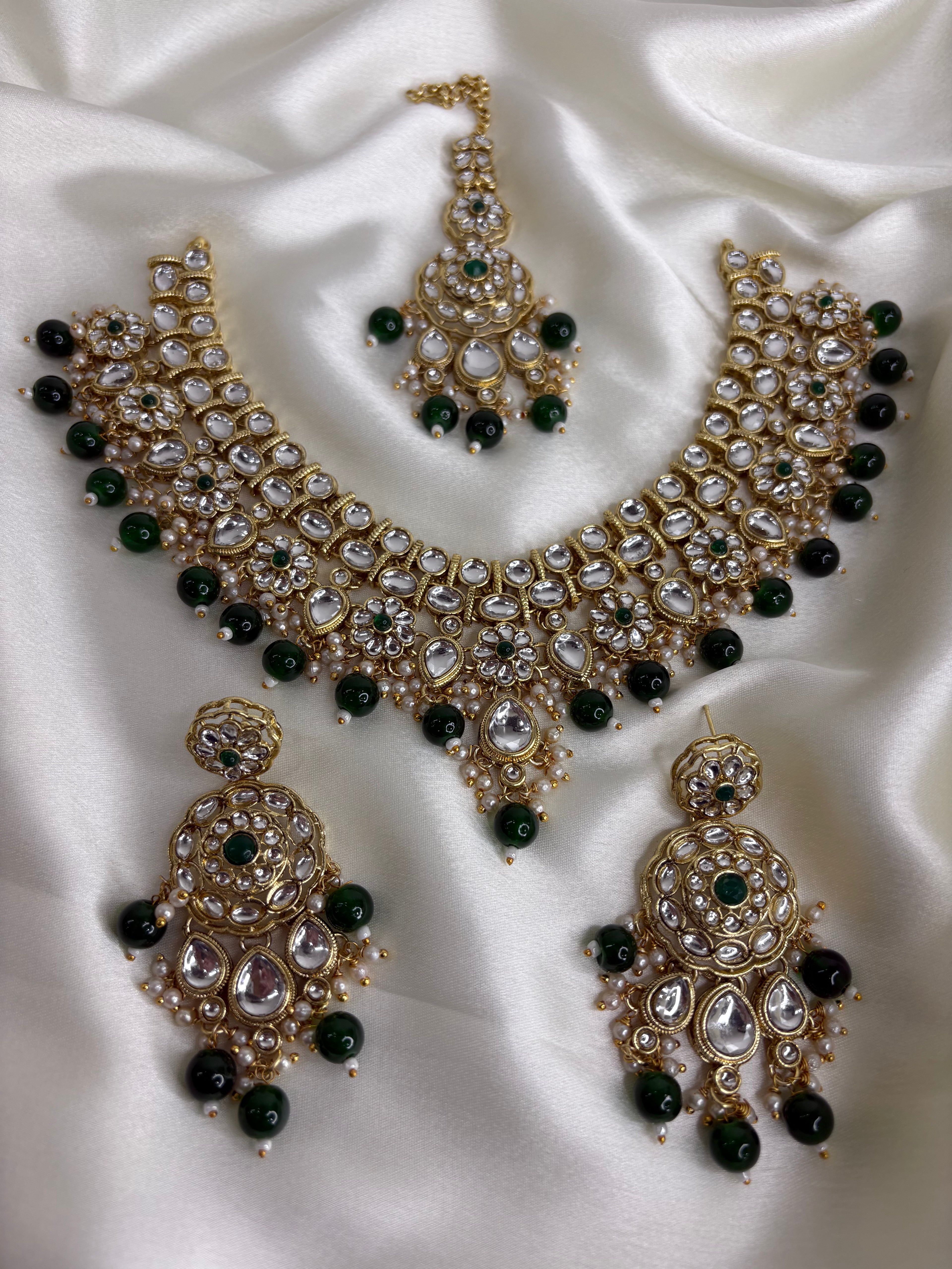 Kundan Pearl Necklace Set- YJ310013